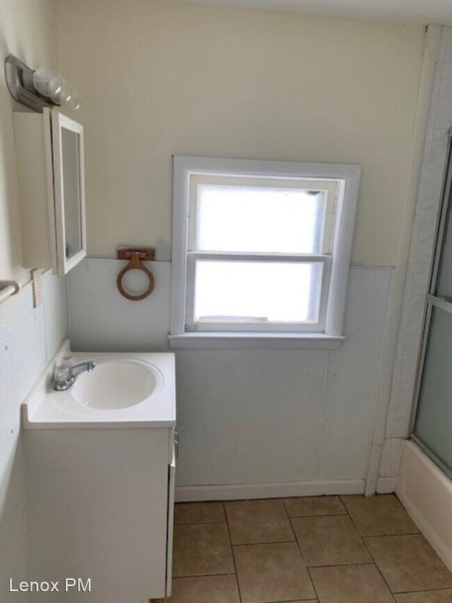 Building Photo - 4 br, 1 bath House - 4301 Brunswick