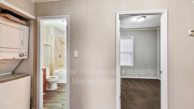 Foto del edificio - 5701 Spruance Rd