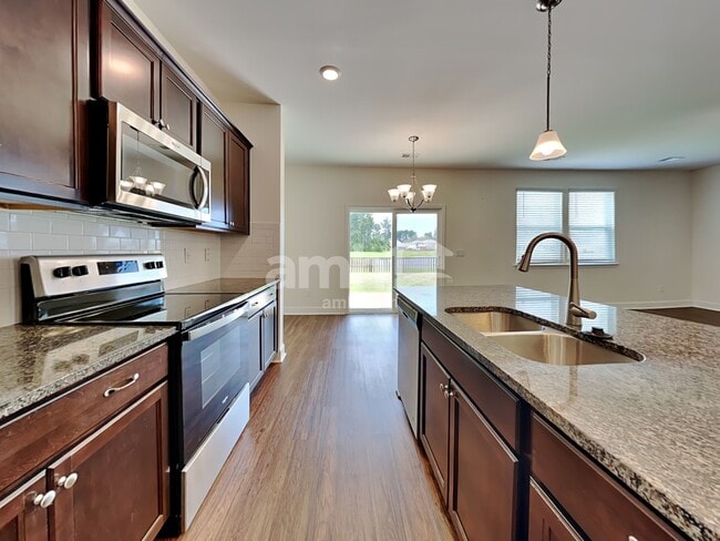 Building Photo - 316 Azore Way