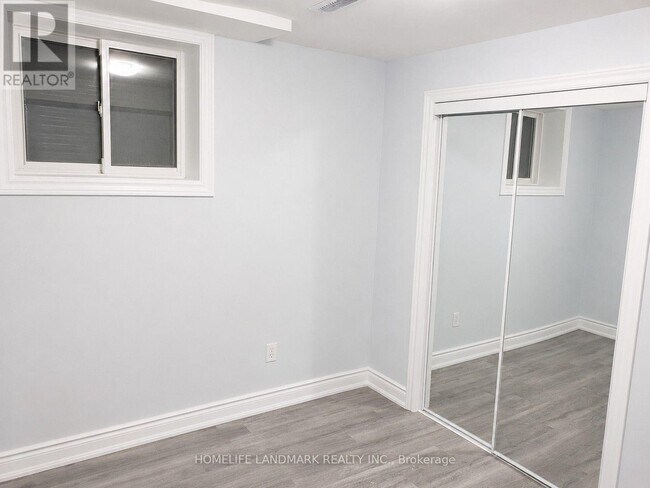 Building Photo - 24 Oranmore Crescent