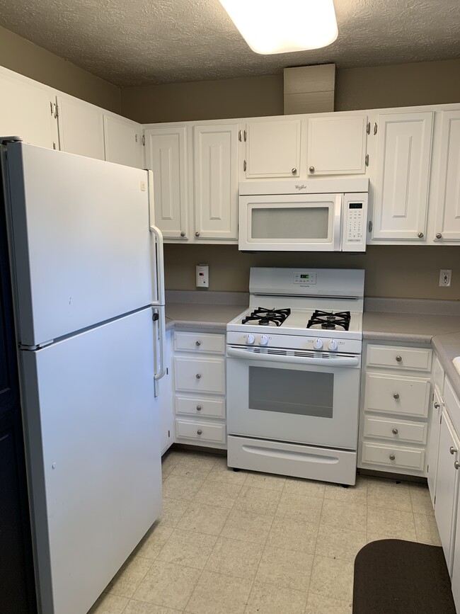 Foto del edificio - 1054 S Lucas Way