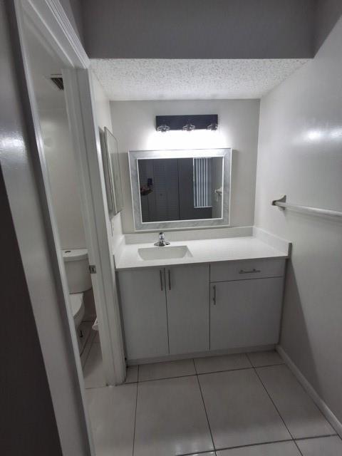 Foto del edificio - 9917 Twin Lakes Dr