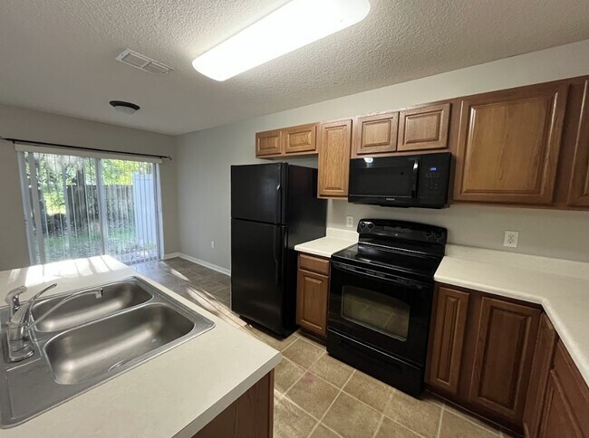 Foto del edificio - 8265 Halls Hammock Ct