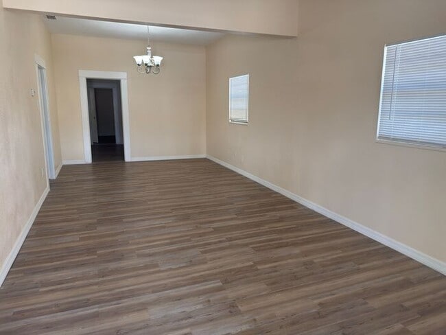 Foto del edificio - Charming 3 bed 1 bath 1176 Sq. Ft
