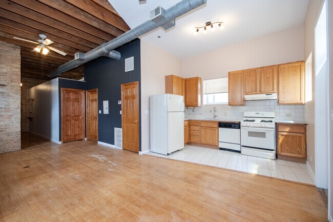 Foto del edificio - 2849 W Belmont Ave