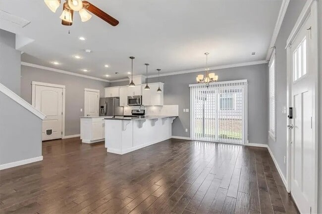 Building Photo - 1736 S 39th Pl