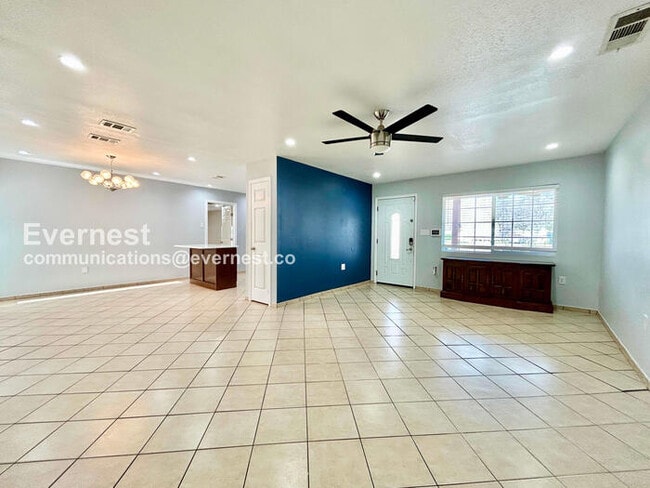 Foto del edificio - 3030 Anzio Dr