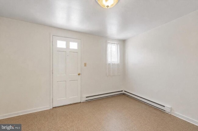 Building Photo - 420 London Dr