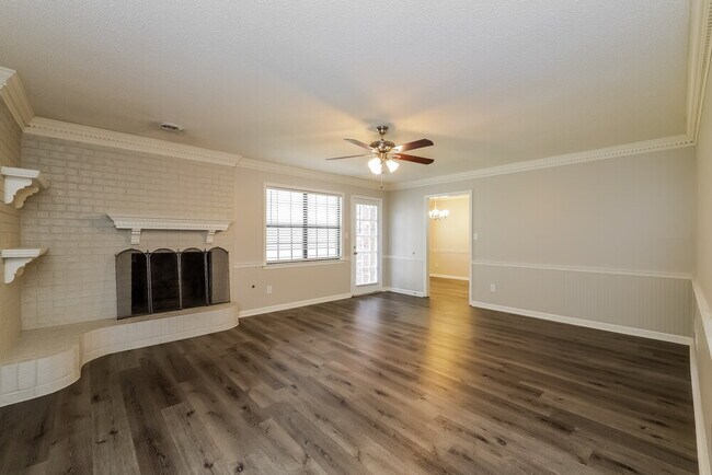 Foto del edificio - 4558 Pinegate Dr