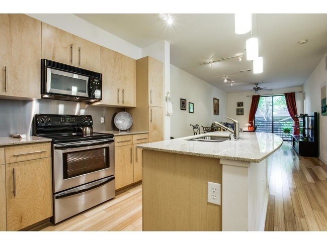 Building Photo - 4111 Gilbert Ave