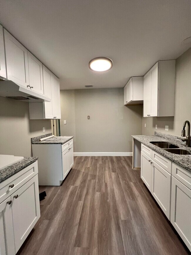 Foto del edificio - 2431 Ramblewood Ct