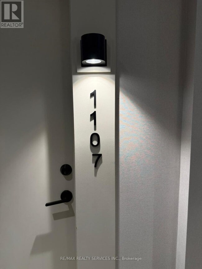 Building Photo - 8010 Derry Rd W