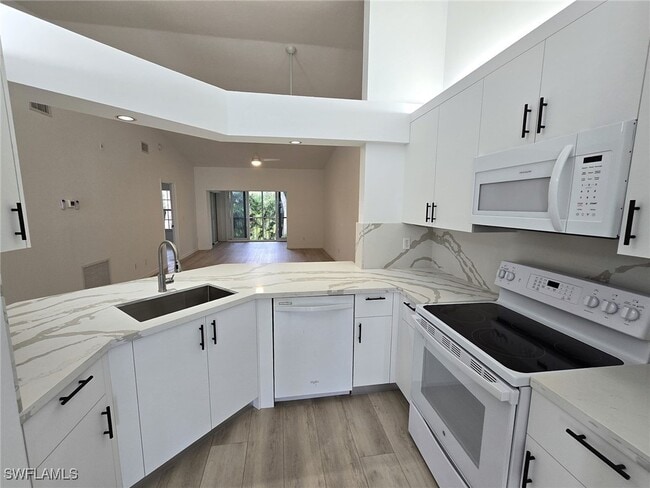Building Photo - 859 Tanbark Dr