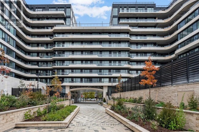 Photo du bâtiment - 8188 Yonge St