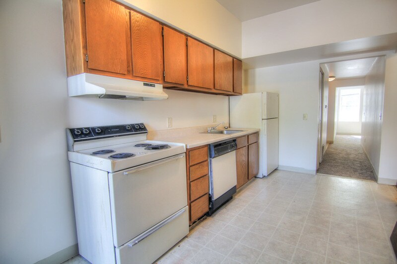 Primary Photo - 5529 Pershing Ave