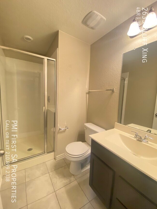 Building Photo - 4 bedrooms and 2.5 bathrooms house at Mill...