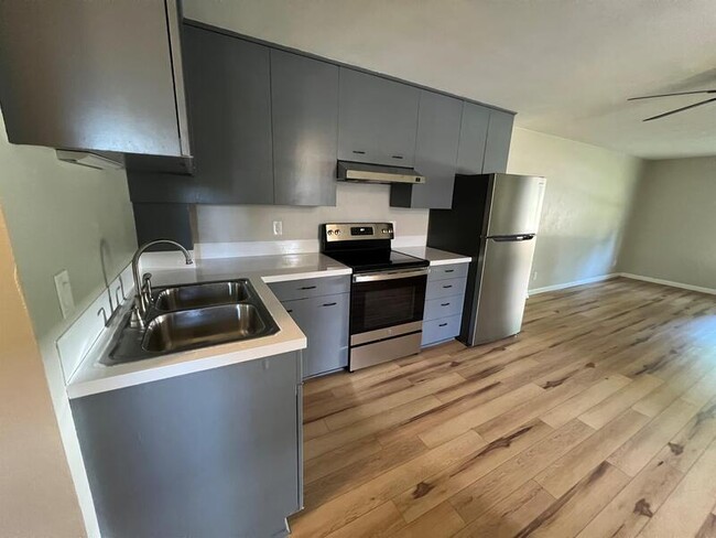 Building Photo - 306/308 East Parker Street - 306