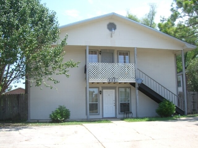 Foto del edificio - 8221 Ned Ave