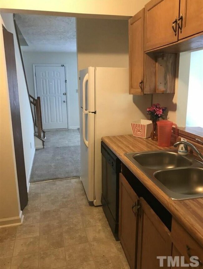 KITCHEN - 8141 McGuire Dr