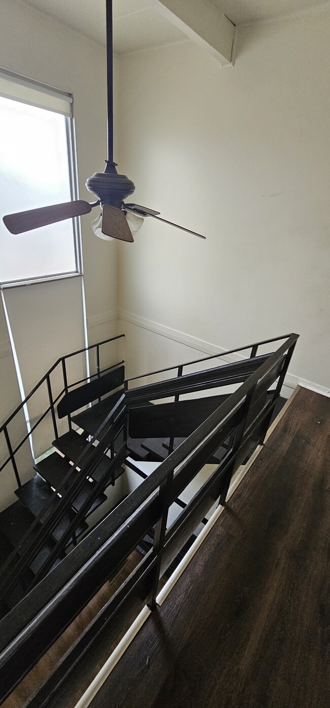 Building Photo - 824 N 70th St