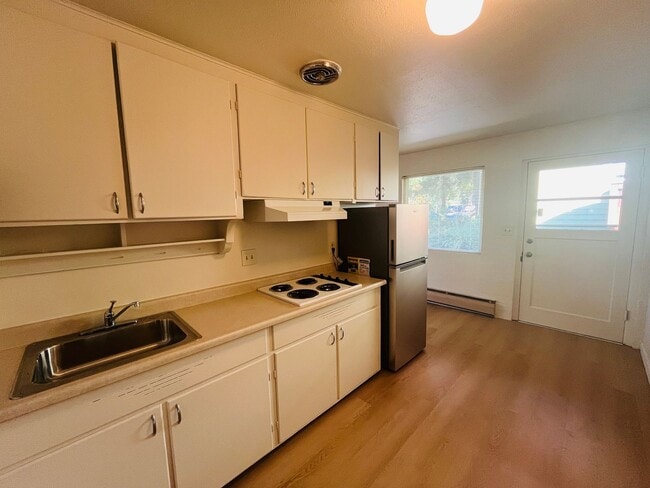 Building Photo - WLLC01