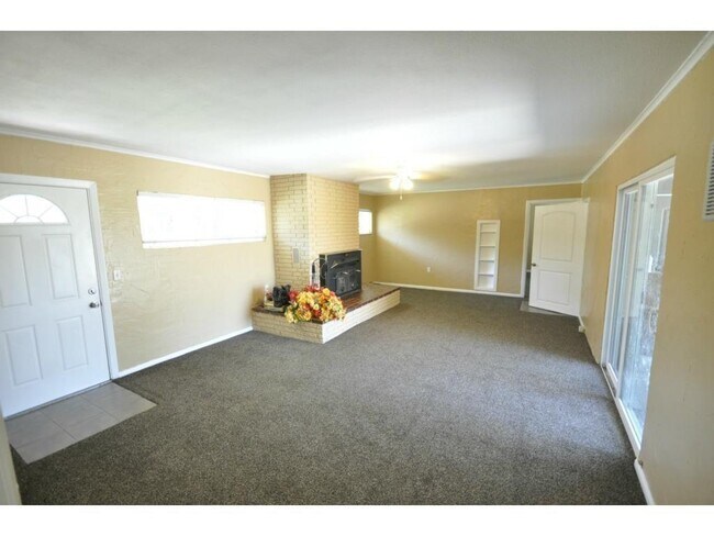 Foto del edificio - 8238 Eagle Mountain Cir