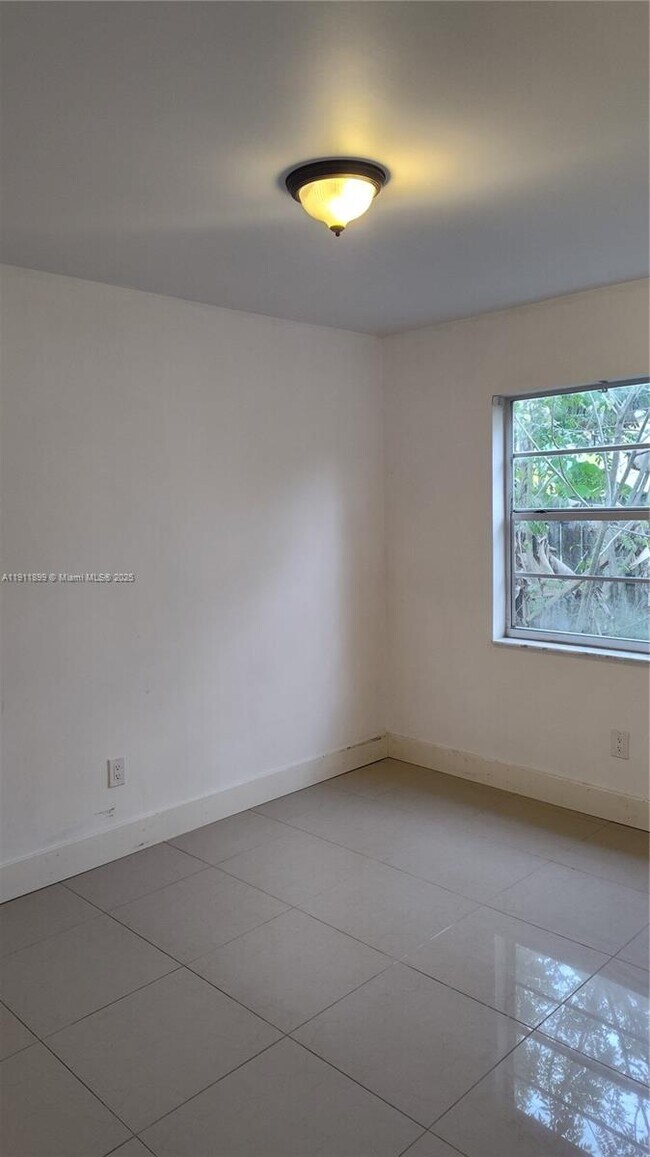 Foto del edificio - 118 Bobwhite Rd