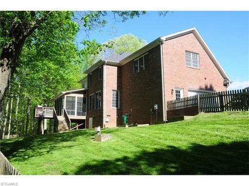 Building Photo - 8403 Oak Meadows Dr