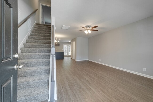 Building Photo - 225 Woodland Valley Ln