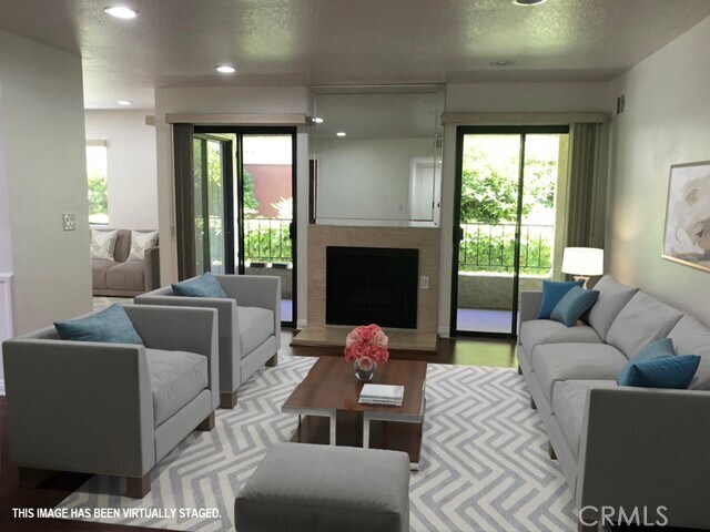 Foto del edificio - 21650 Burbank Blvd
