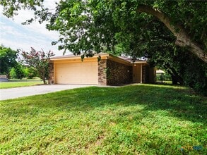Building Photo - 108 E Reagan Ave