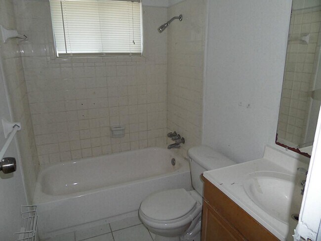Building Photo - 7311 Housman