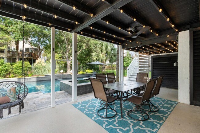 Building Photo - 1353 Black River Dr