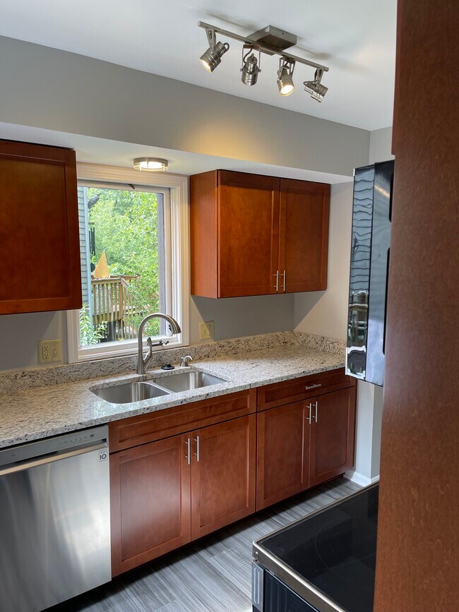 Cocina - 1722 W Liberty St