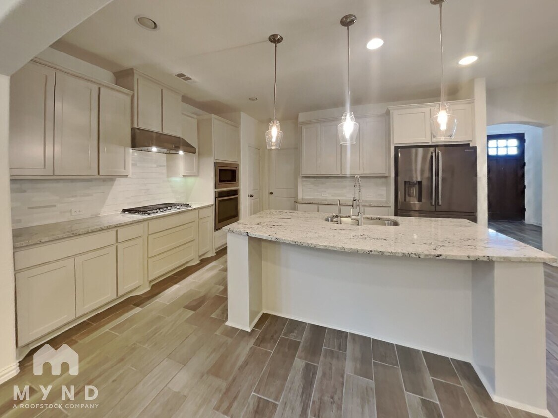 Foto principal - 432 Wiltshire Blvd