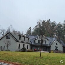 Building Photo - 19 Metacomet Lake Dr
