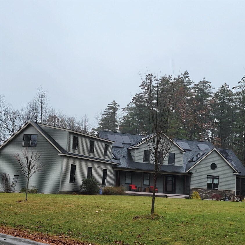 Foto principal - 19 Metacomet Lake Dr