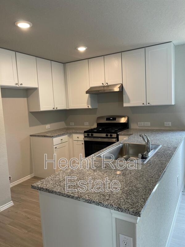 Building Photo - 10779 Prusiner Dr