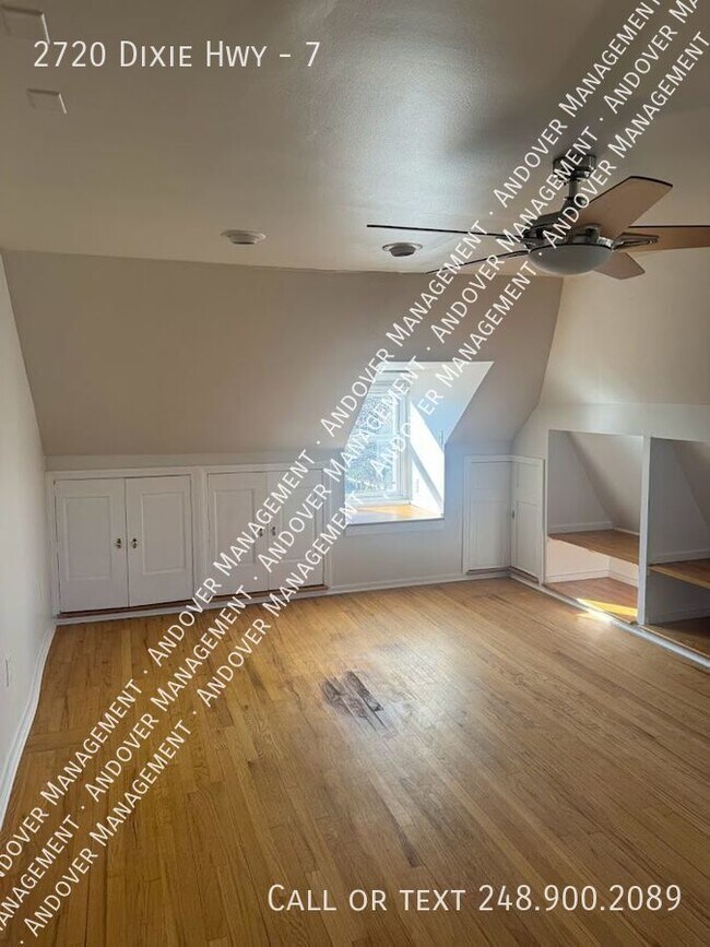 Building Photo - Silver Lake Apartments - Efficient Unit