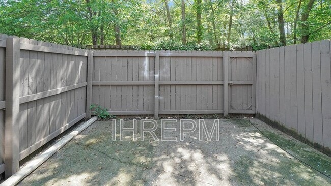 Building Photo - 3072 Morsetown Ct S