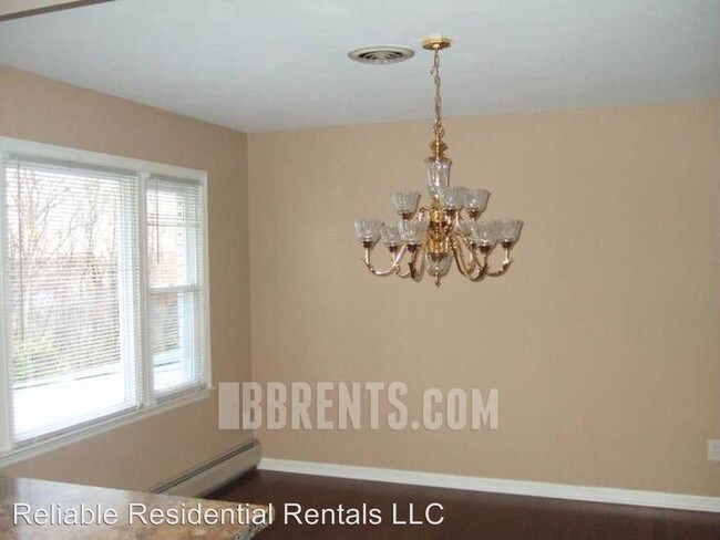 Foto del edificio - 638 Britton Ln