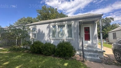 Building Photo - 1524 S Martinson St