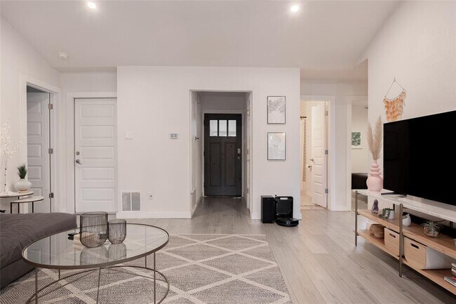 Building Photo - 4601 Candletree Ln