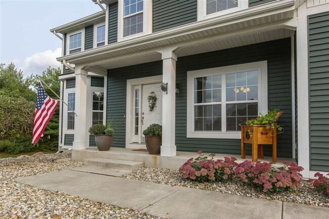 Building Photo - Penn Schools executive home on 5 acres in Granger IN!
