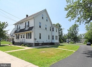 Building Photo - 146 Penn Ave