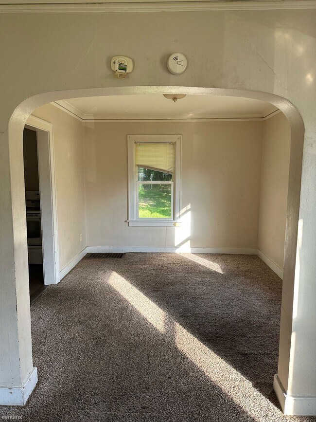 Foto del edificio - 2 br, 1 bath House - 3409 Northeast Madiso...