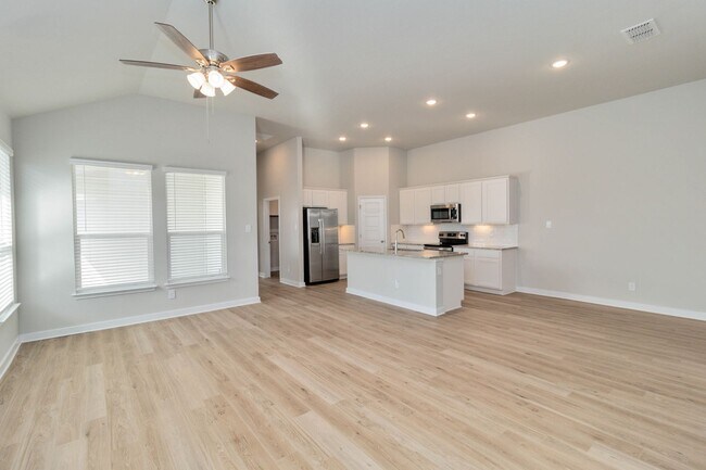Foto del edificio - Luxury 3-Bed, 2-Bath Duplex in Emma Park!