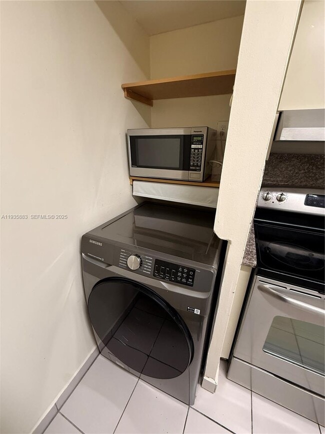 Foto del edificio - 5033 NW 7th St