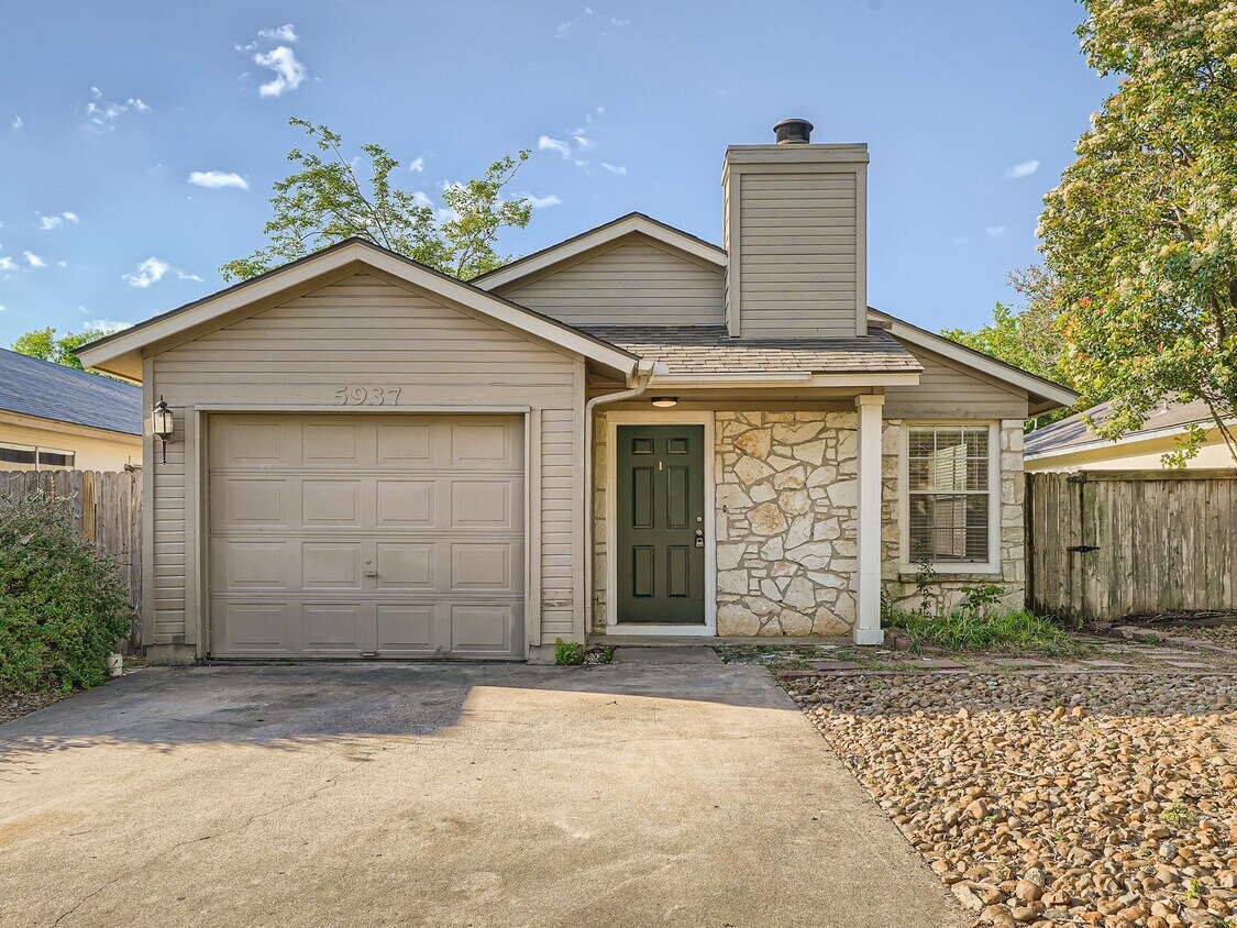 Foto principal - 5937 Kevin Kelly Pl