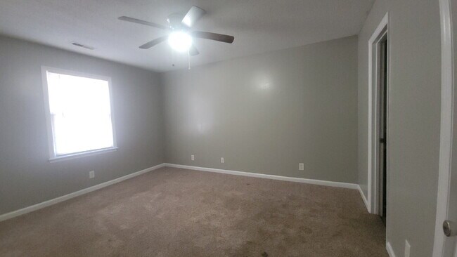 Foto del edificio - "Spacious 2-Bed, 2-Bath Haven in Huntsville - Your Perfect Retreat Awaits!"